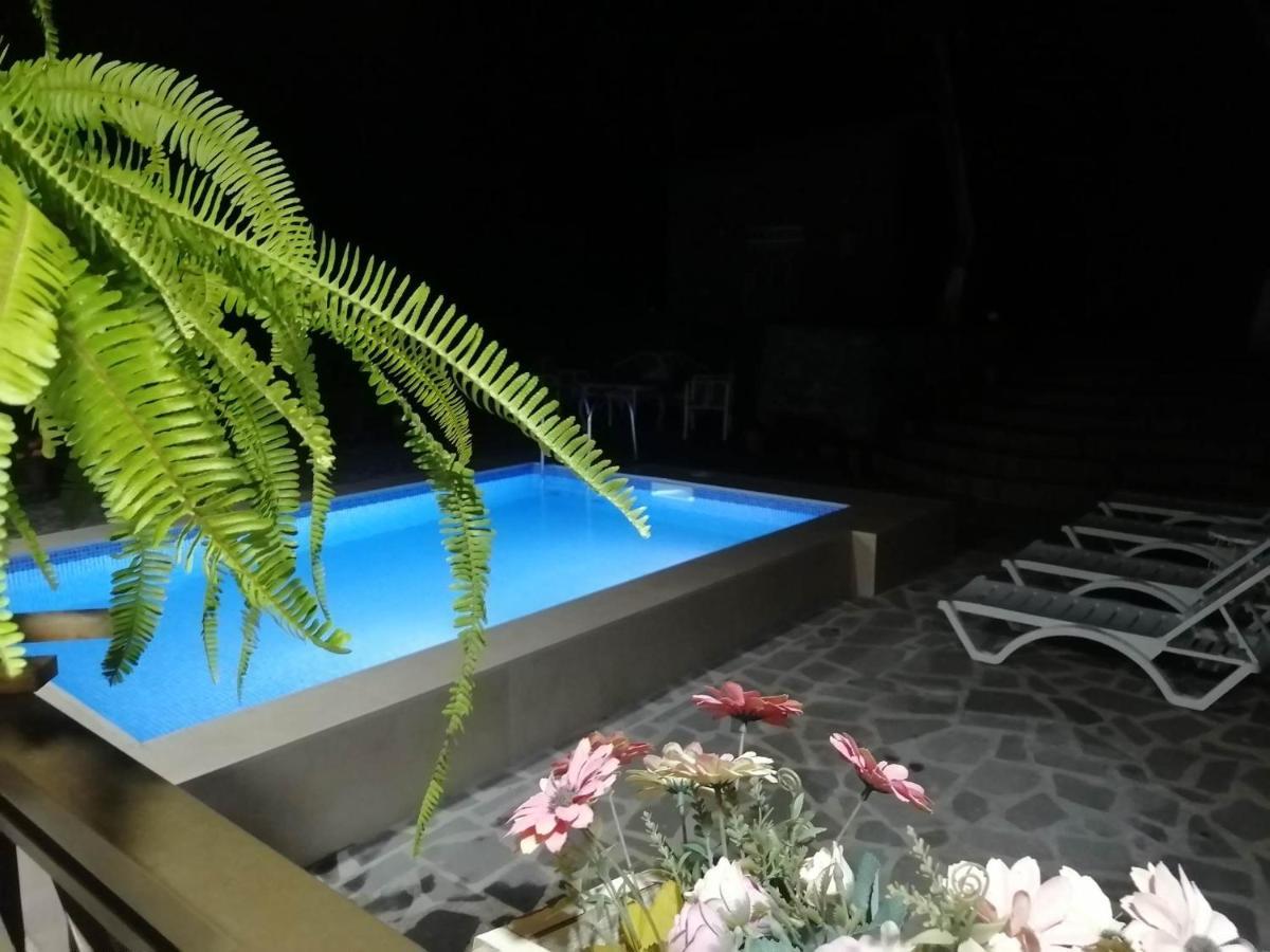 Family Hotel Lago & Wine Cellar Lagodeji Exterior foto