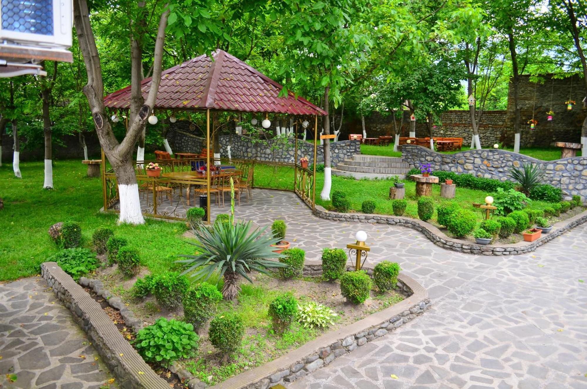Family Hotel Lago & Wine Cellar Lagodeji Exterior foto