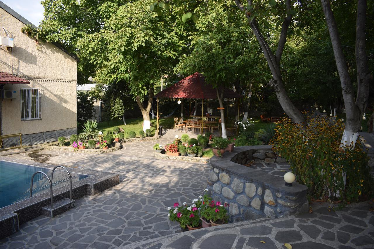 Family Hotel Lago & Wine Cellar Lagodeji Exterior foto