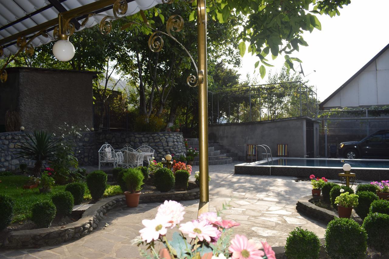 Family Hotel Lago & Wine Cellar Lagodeji Exterior foto