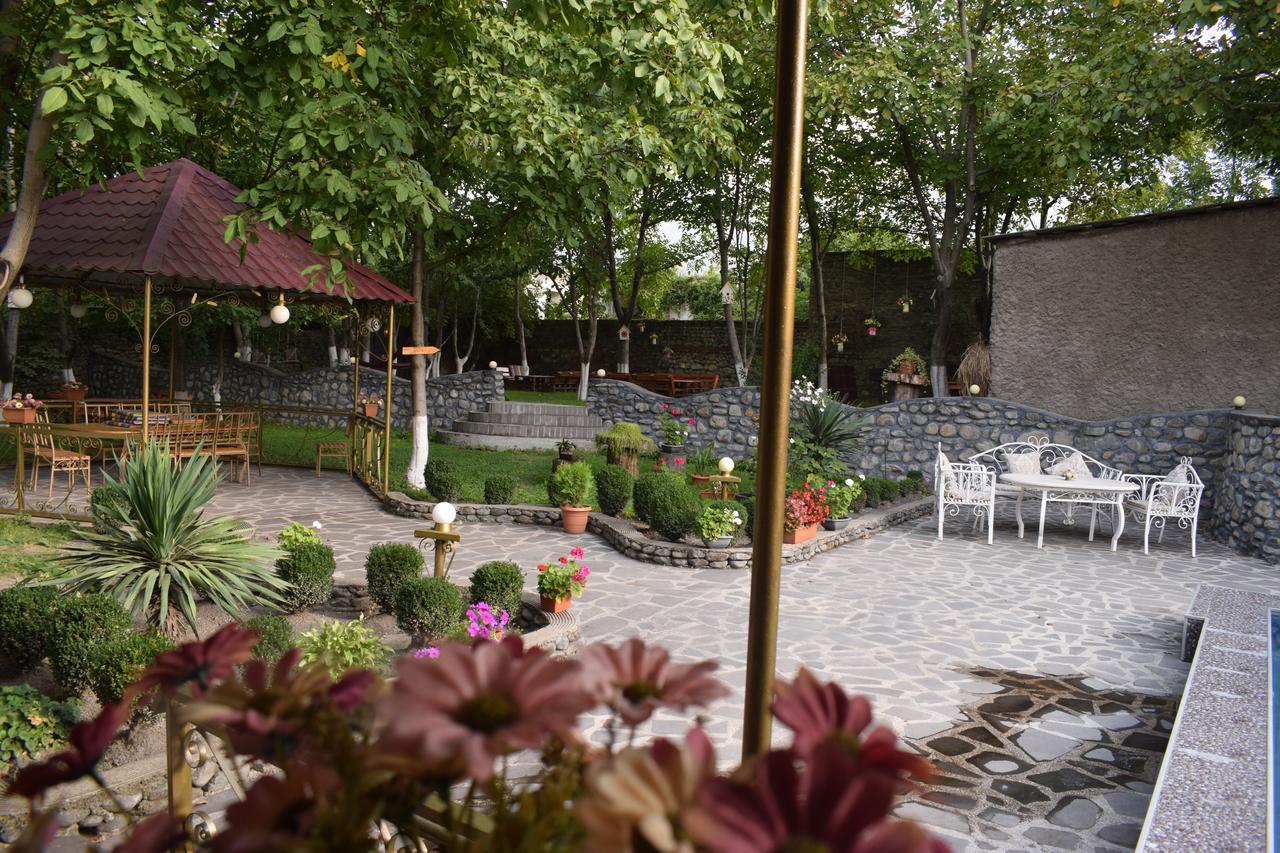 Family Hotel Lago & Wine Cellar Lagodeji Exterior foto