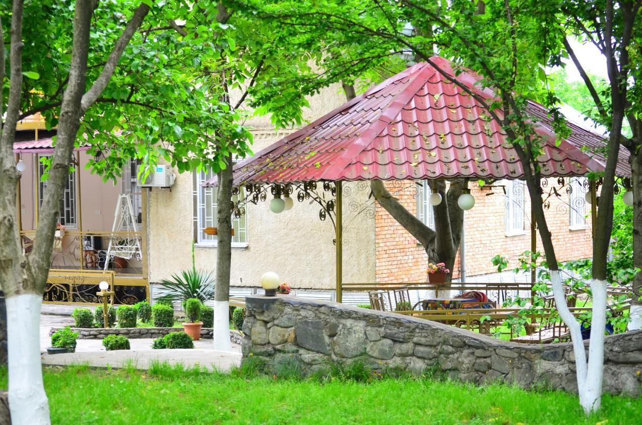 Family Hotel Lago & Wine Cellar Lagodeji Exterior foto